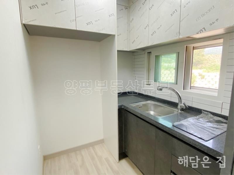 옥천면생활권 도보 이용가능한 철근콘크리트 신축 주택! 남향,동향으로 조망이랑 채광 굿!_11