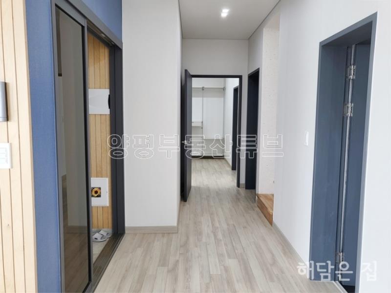 옥천면생활권 도보 이용가능한 철근콘크리트 신축 주택! 남향,동향으로 조망이랑 채광 굿!_12