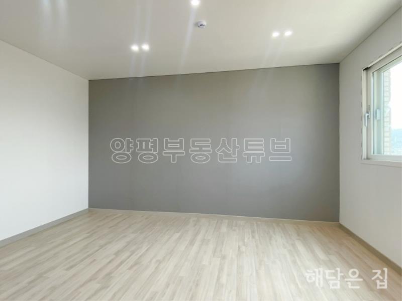 옥천면생활권 도보 이용가능한 철근콘크리트 신축 주택! 남향,동향으로 조망이랑 채광 굿!_18