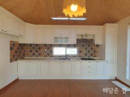 동일한 디자인의 건축으로 조성된 전원단지내 단층주택_썸네일_11