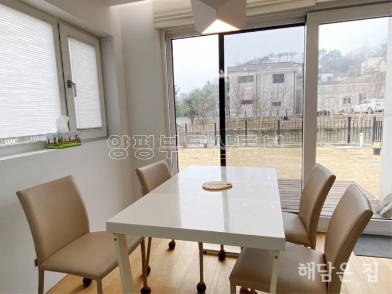 남한강조망되는 동향 철근콘크리트 진입좋은 단지형 주택!_12