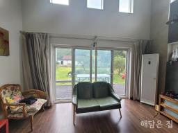 용문천이 앞에 흐르는 배산임수의 용문 덕촌리의 전원주택_썸네일_4