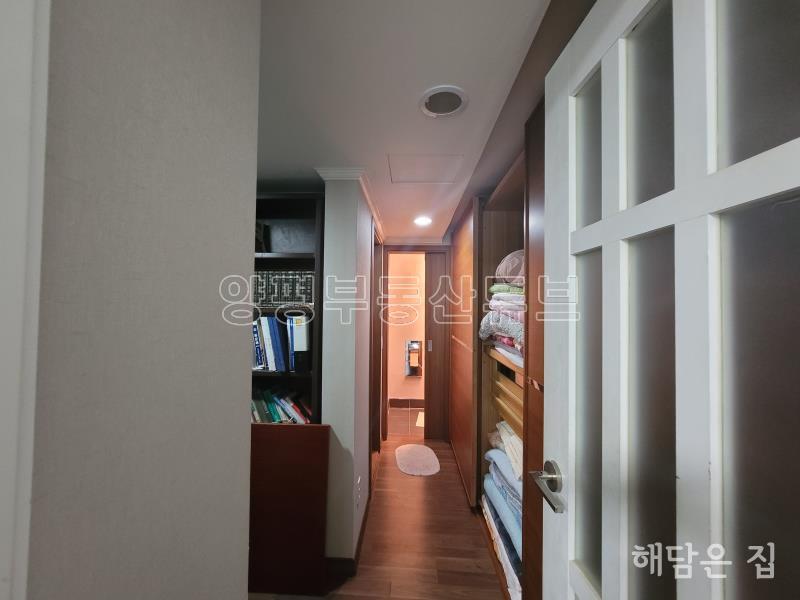 용문천이 앞에 흐르는 배산임수의 용문 덕촌리의 전원주택_9