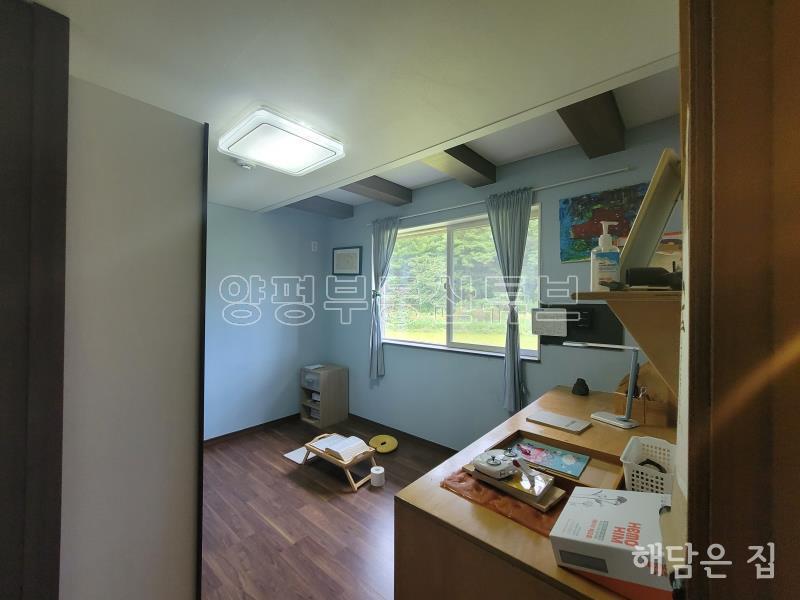 용문천이 앞에 흐르는 배산임수의 용문 덕촌리의 전원주택_11