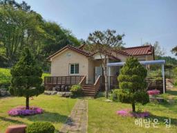 산자락에 입지한 계곡인근 동향 철근콘크리트 단층주택!