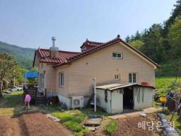 산자락에 입지한 계곡인근 동향 철근콘크리트 단층주택!_썸네일_4