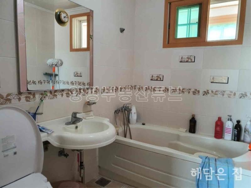 산자락에 입지한 계곡인근 동향 철근콘크리트 단층주택!_12