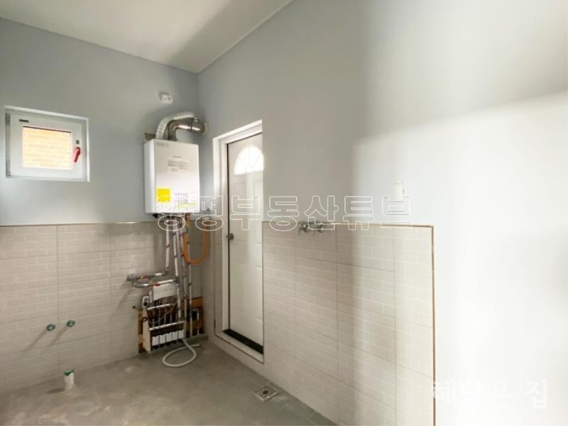 단열 우수한 정남향 신축 주택!개방감 있는 천정과 전열환기시스템으로 환기 용이!_14