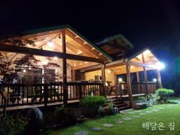 옥천면 용천리 소규모 단지 내의 전망 트인 남향의 직접 건축한 튼튼 전원 주택!_썸네일_4