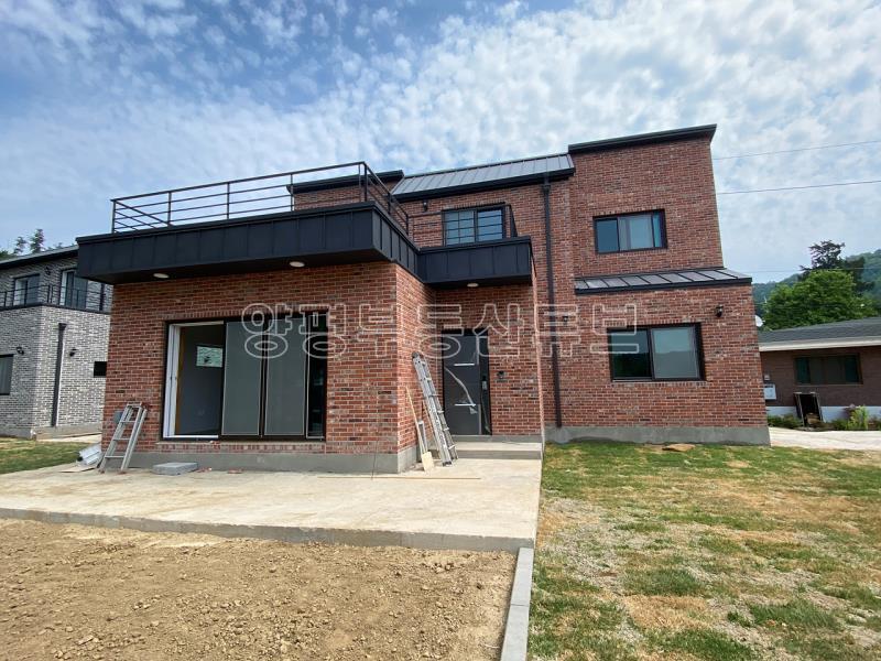 인근에 대아초등학교와 국수역이 있어서 지가 상승이 기대되는 남향의 신축 철콘 전원주택_3