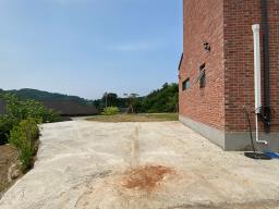 인근에 대아초등학교와 국수역이 있어서 지가 상승이 기대되는 남향의 신축 철콘 전원주택_썸네일_4