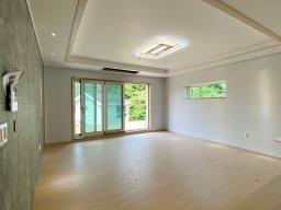 인근에 대아초등학교와 국수역이 있어서 지가 상승이 기대되는 남향의 신축 철콘 전원주택_썸네일_7