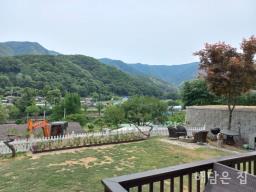 남향 열린 산세조망권의 전원주택!전원주택라이프 표지로 사용된 조용하고 한적한 입지!_썸네일_7