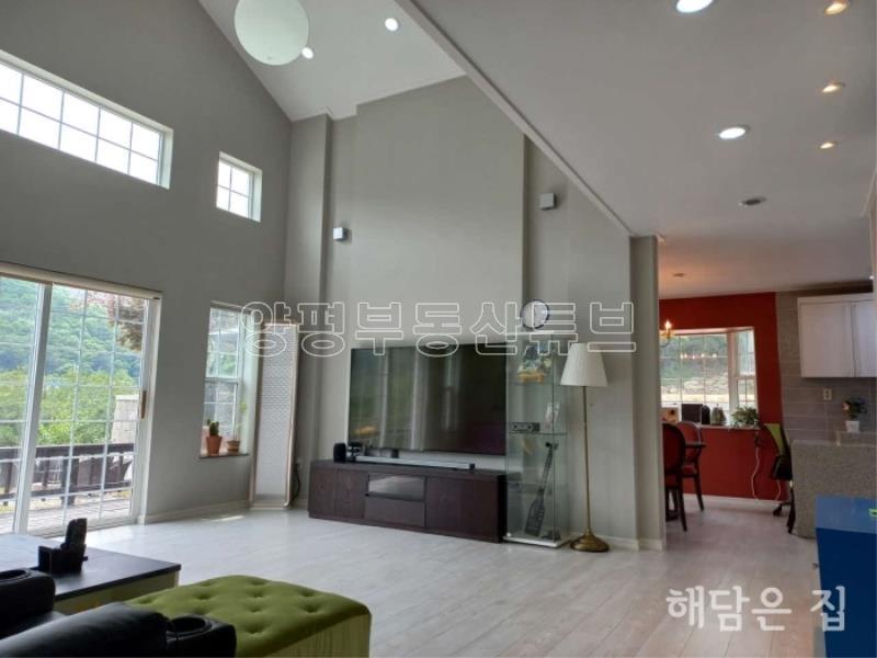 남향 열린 산세조망권의 전원주택!전원주택라이프 표지로 사용된 조용하고 한적한 입지!_9
