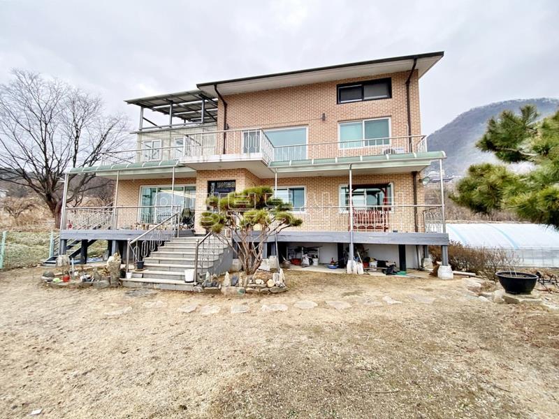 탁트인 전망에 양평시내가  한눈에 내려다  백운봉 자락에 있는 전원주택_1