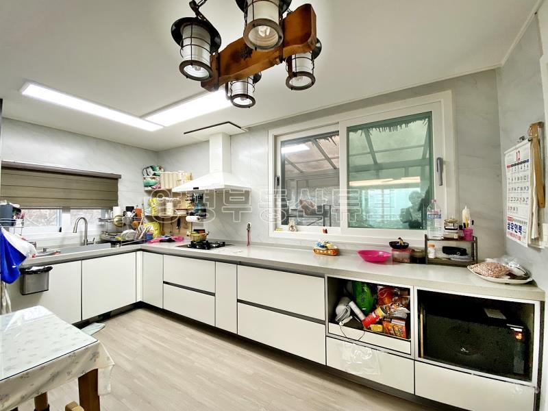 탁트인 전망에 양평시내가  한눈에 내려다  백운봉 자락에 있는 전원주택_5