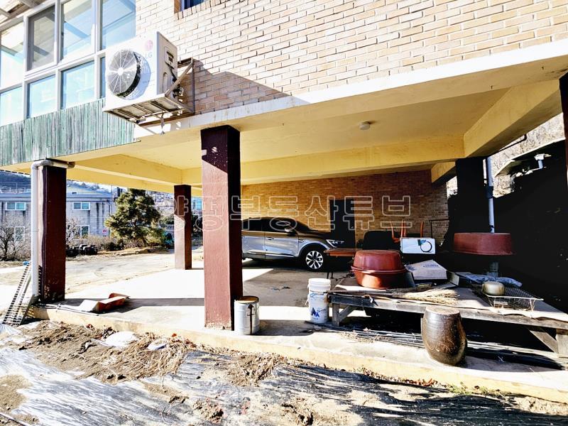 남한강의 풍경이 한 눈에 들어오는 가격대비 훌륭한 전원주택_10