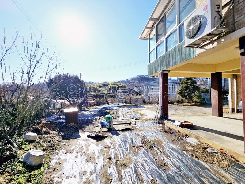 남한강의 풍경이 한 눈에 들어오는 가격대비 훌륭한 전원주택_11