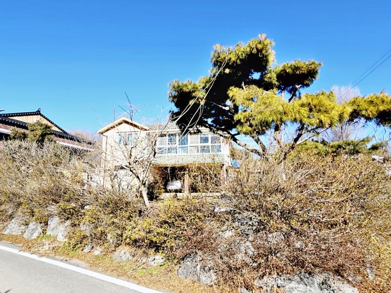 남한강의 풍경이 한 눈에 들어오는 가격대비 훌륭한 전원주택_16