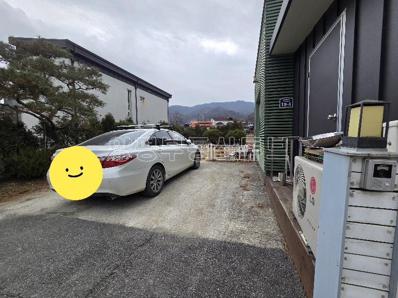 2차선 도로 접근성 좋은 평지의 단지 조성 되어 있는 전원주택 전세_21