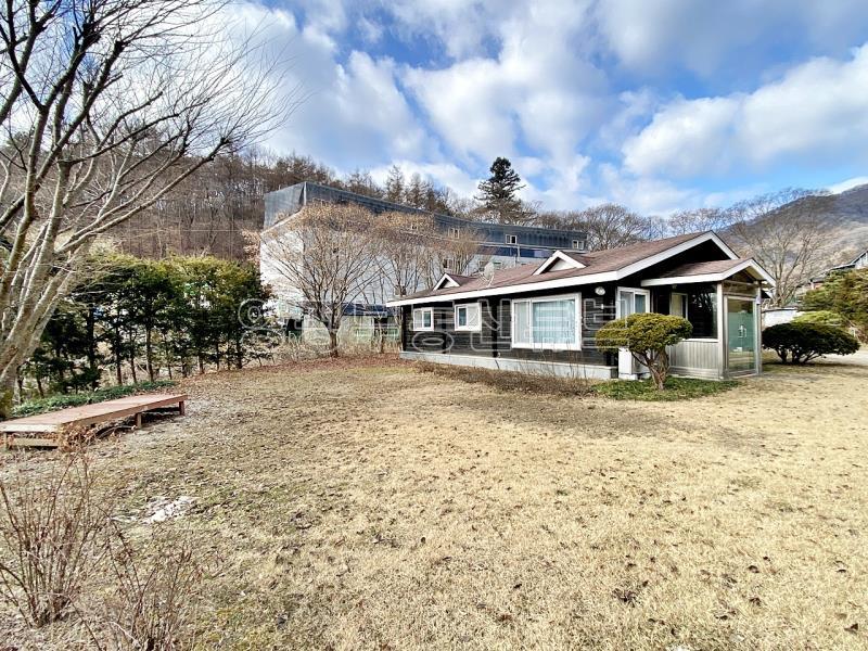 조용한 숲세권  2종근생  일반음식점 허가 남동향으로 햇살 좋은 계획관리지역내 전원주택_1