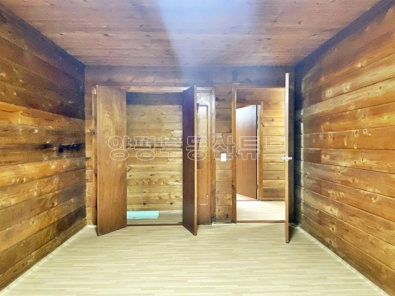 조용한 숲세권  2종근생  일반음식점 허가 남동향으로 햇살 좋은 계획관리지역내 전원주택_7