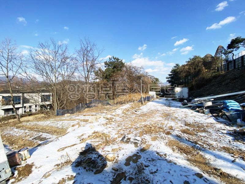 남한강을 바라볼 수 있으며, 2차선 도로 접근성 좋은 대지 277평 매매_3
