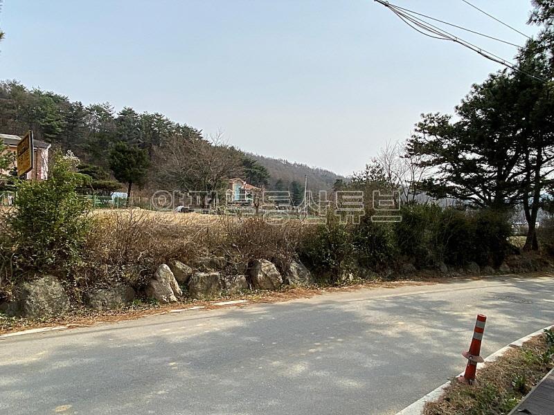 백운봉 아래 물맑고 공기 좋은 사나사 계곡 인근에 있는 계획관리지역내 토지_12