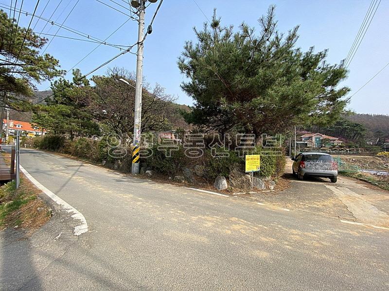 백운봉 아래 물맑고 공기 좋은 사나사 계곡 인근에 있는 계획관리지역내 토지_13