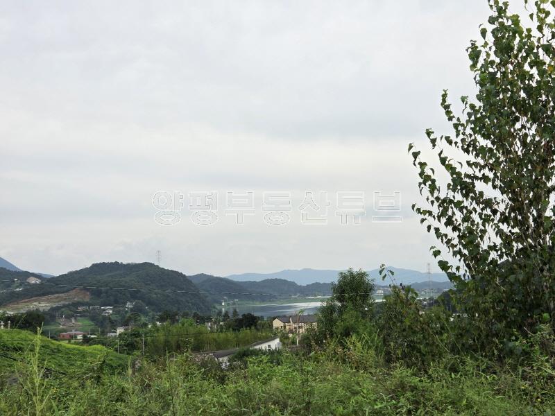 세월리 주택단지내 작은 평수의 토지로 멀리 남한강이 조망됨_9