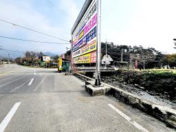 맑고 깨끗한 냇가와 접한 토지이며, 2차선 30m, 37번 국도 500m 접근성 좋은 토지_썸네일_6