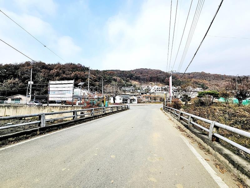 맑고 깨끗한 냇가와 접한 토지이며, 2차선 30m, 37번 국도 500m 접근성 좋은 토지_7