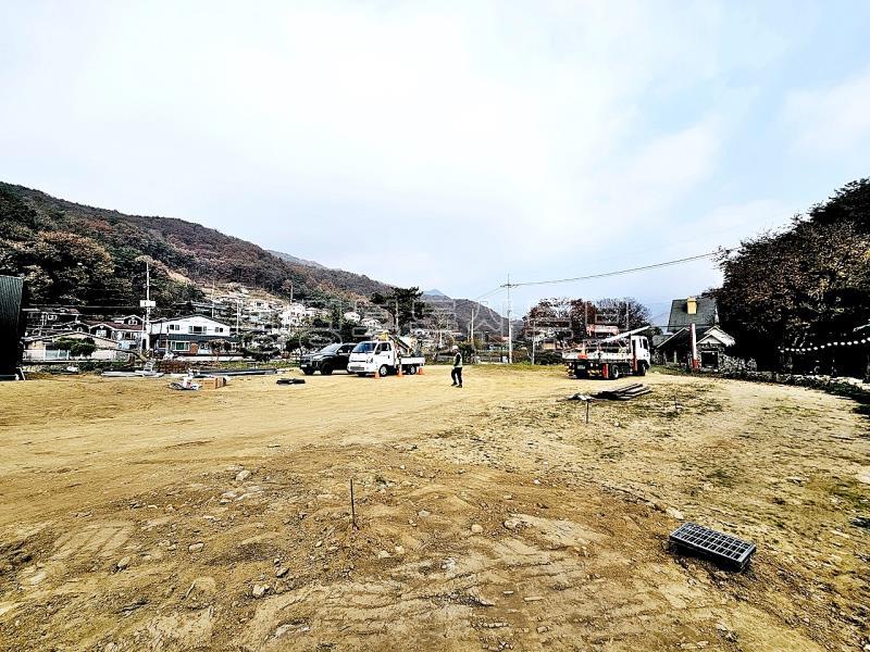 맑고 깨끗한 냇가와 접한 토지이며, 2차선 30m, 37번 국도 500m 접근성 좋은 토지_10