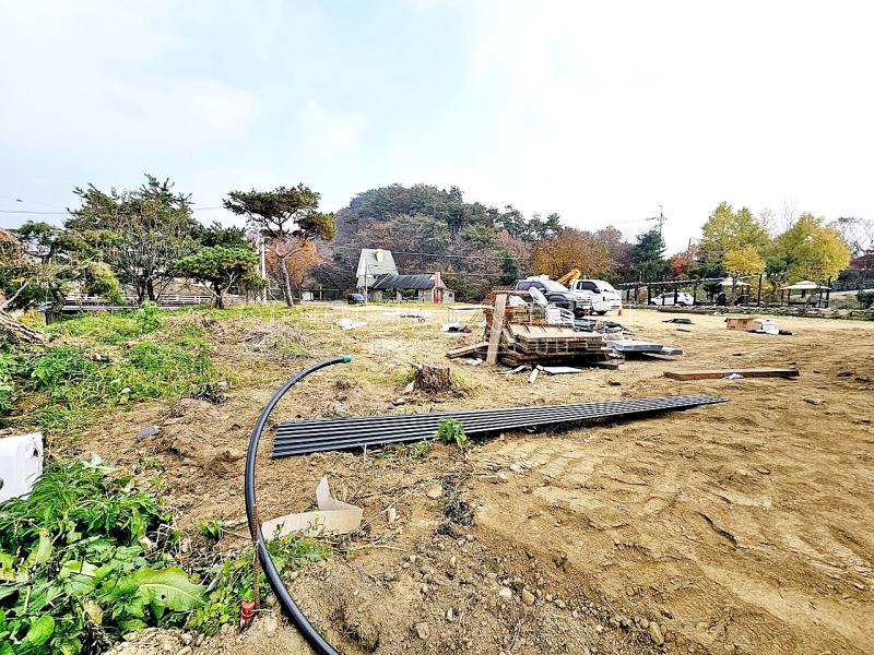 맑고 깨끗한 냇가와 접한 토지이며, 2차선 30m, 37번 국도 500m 접근성 좋은 토지_13