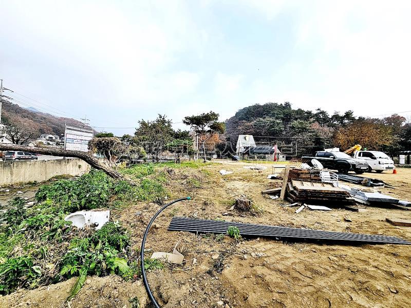 맑고 깨끗한 냇가와 접한 토지이며, 2차선 30m, 37번 국도 500m 접근성 좋은 토지_14