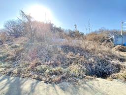 37번 국도 인근의 토지로 구거와 접하고 종중 땅과 접한 8천만원대 토지_썸네일_8